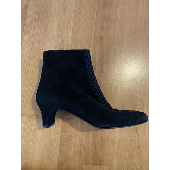 Salvatore Ferragamo Boutique Black Suede Boots Embroidered Ankle Size 6.5B - Picture 2 of 14